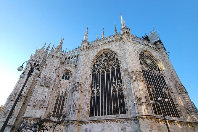 Cathedral & Skyline: Duomo di Milano Tour with Rooftop Access - Entering the Duomo Made Simple: What the Tour Gets Right