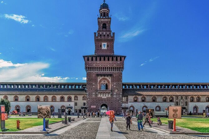 Milan Duomo, Sforza Castle and Pieta Guided Tour with Tickets - Why the Duomo skip-the-line matters in Milan